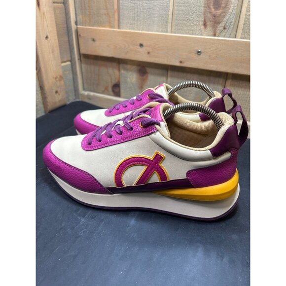 Nicki Minaj ITTY BITTY PIGGY Sneakers Size 9 Purple Cream Bio Leather Retro - Picture 4 of 11